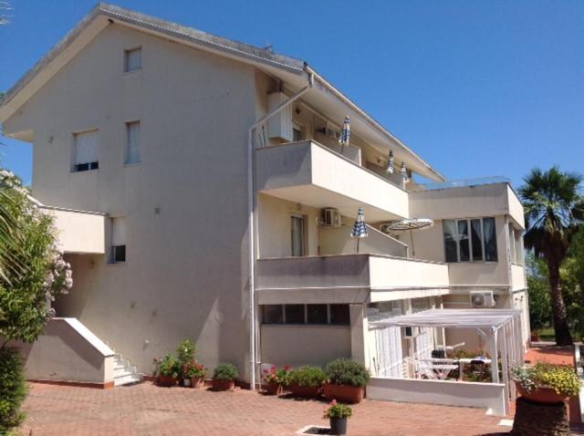 Villa Paola Loano Exterior photo